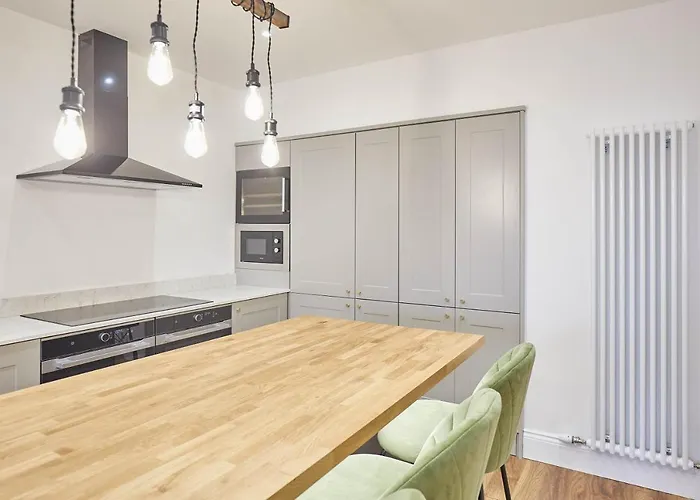 Host & Stay - Albion House