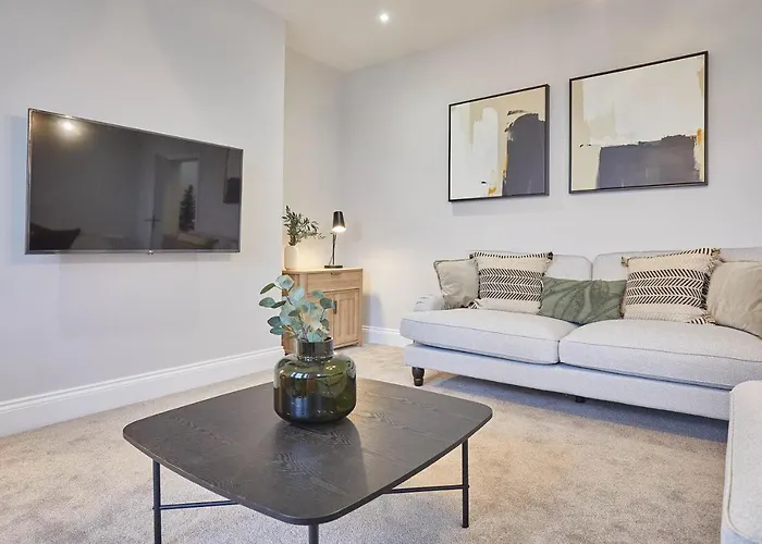 Host & Stay - Albion House