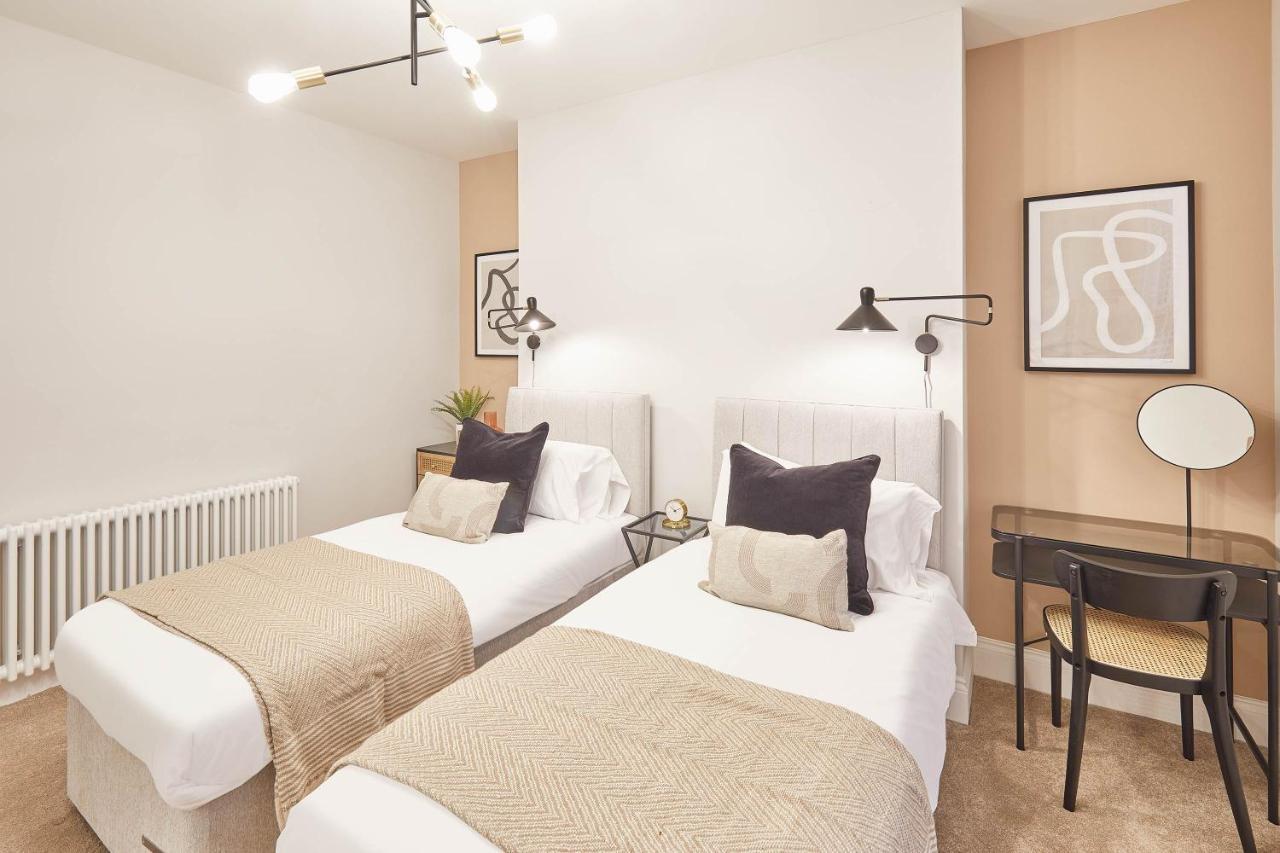 Host & - Albion House Holiday home Whitby