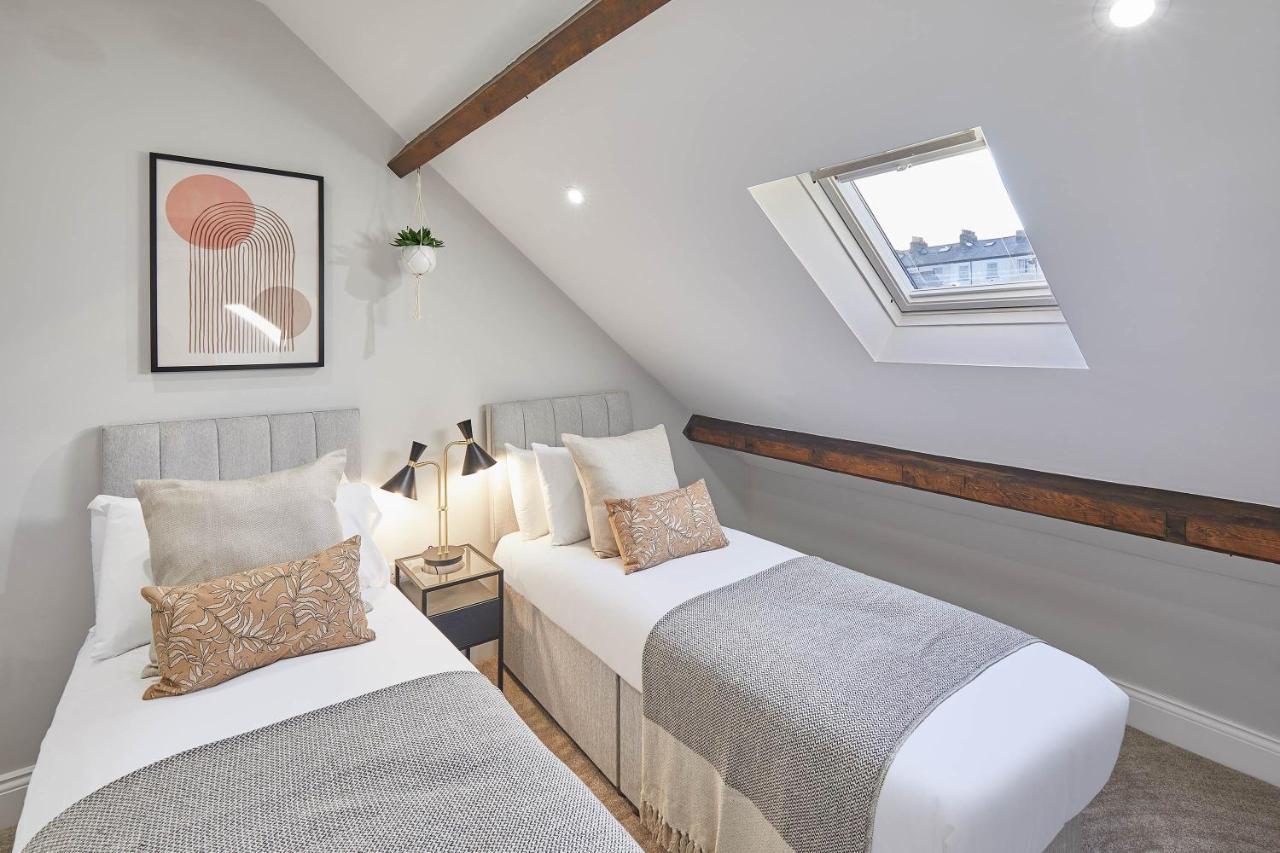Host & - Albion House Holiday home